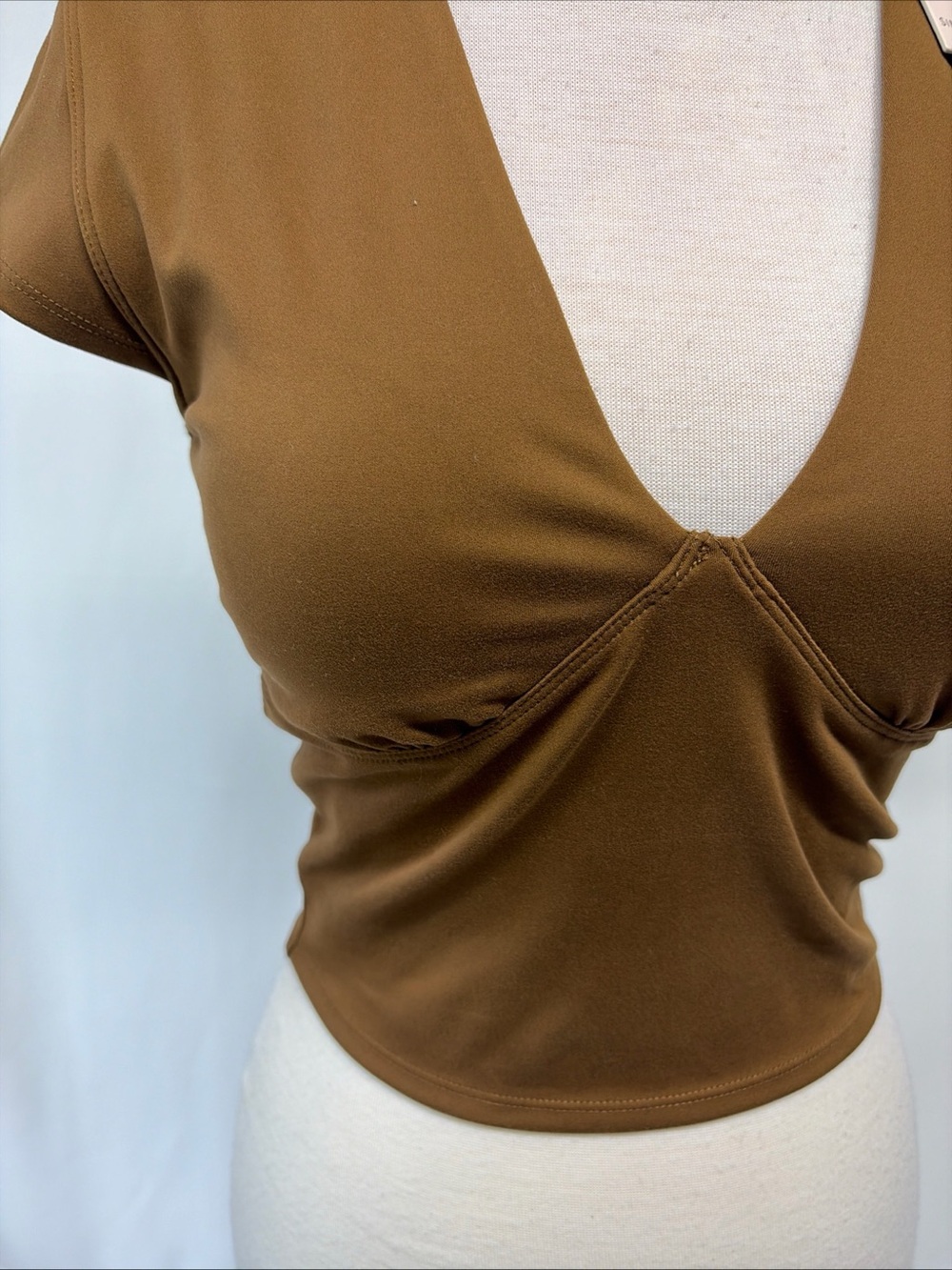 Sincerely Jules Active Women Sz Small Brown Crop Top V-Neck Capped Sleeve - Picture 3 of 11